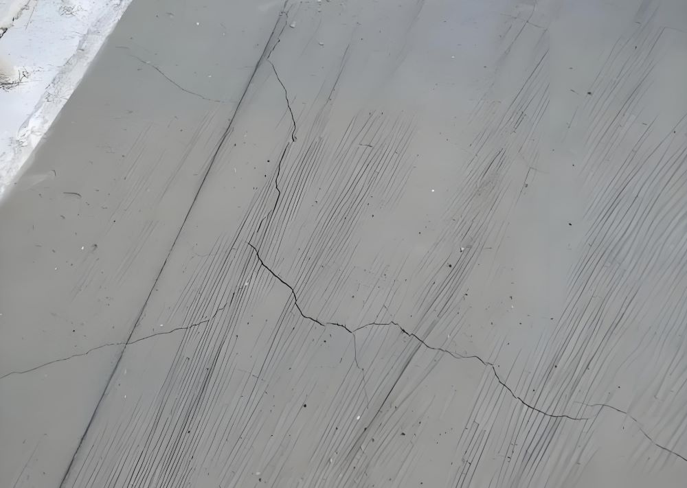 噴射混凝土開裂是正常現(xiàn)象嗎？了解噴射混凝土開裂的原因(圖1)